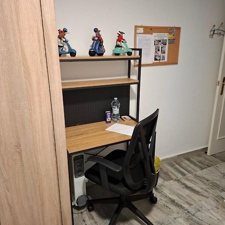 Habitacion Particular Con Bano Privado Sevilla Eksteriør bilde