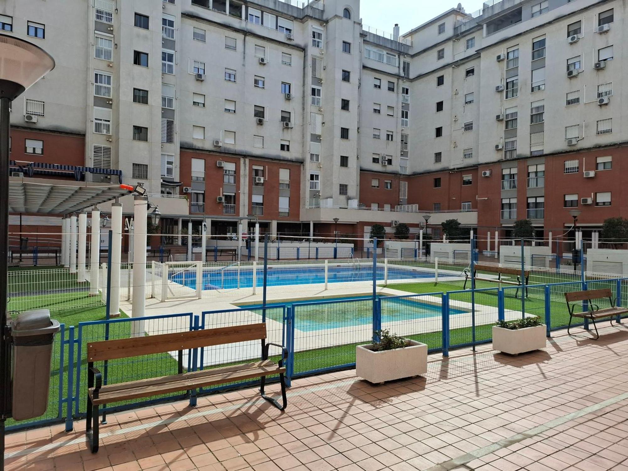 Habitacion Particular Con Bano Privado Sevilla Eksteriør bilde