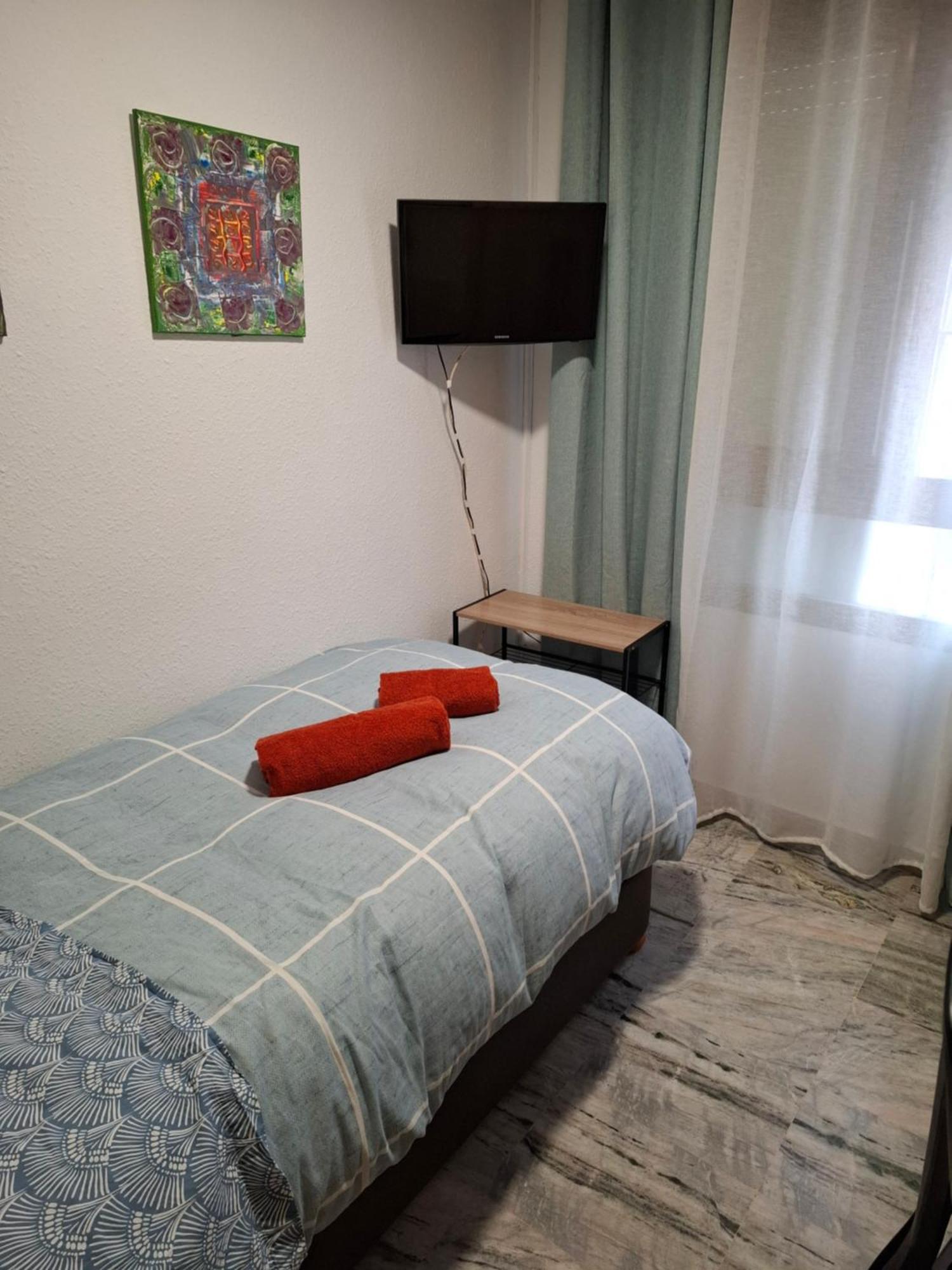 Habitacion Particular Con Bano Privado Sevilla Eksteriør bilde
